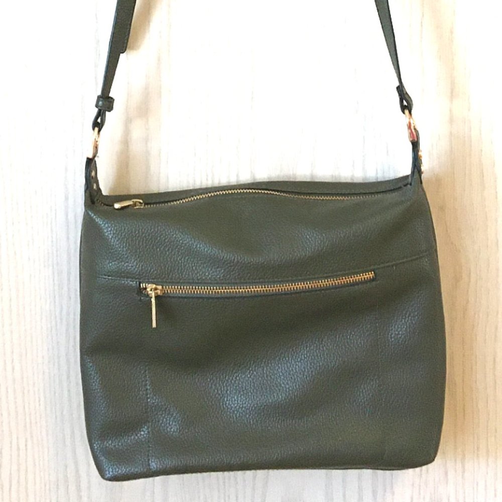 Adjustable length crossbody purse